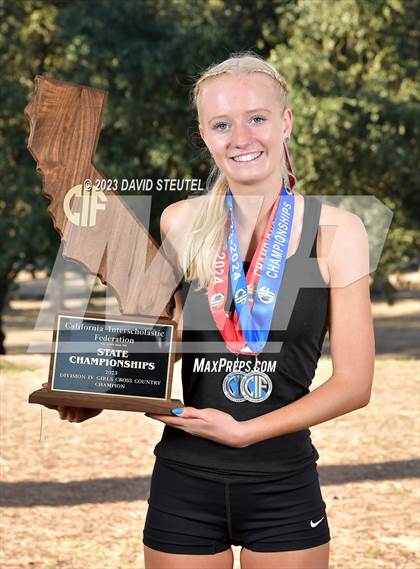 Thumbnail 1 in CIF State Cross Country Championships (Girls Awards) photogallery.