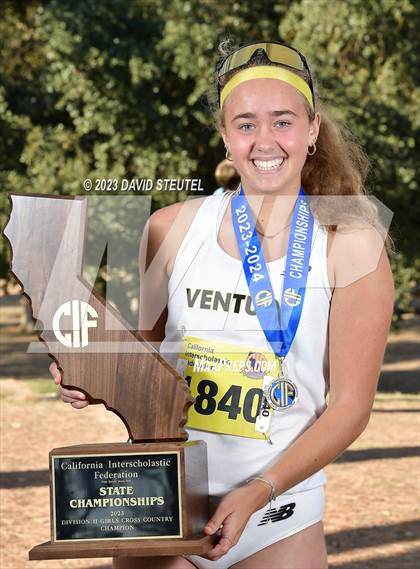 Thumbnail 1 in CIF State Cross Country Championships (Girls Awards) photogallery.