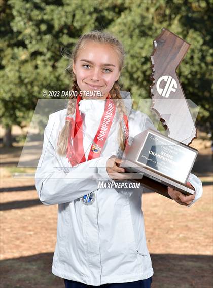 Thumbnail 2 in CIF State Cross Country Championships (Girls Awards) photogallery.