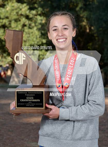 Thumbnail 2 in CIF State Cross Country Championships (Girls Awards) photogallery.