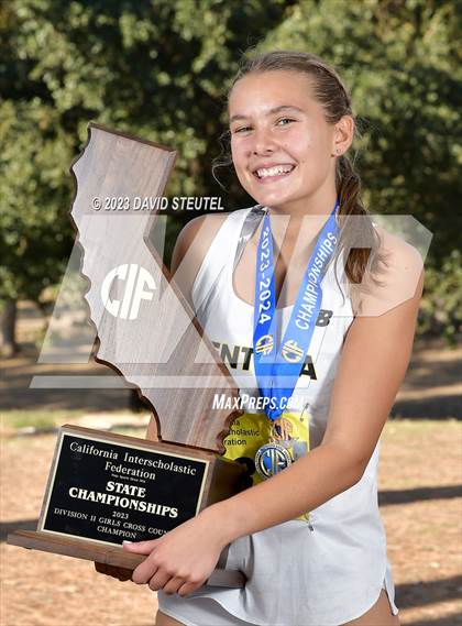 Thumbnail 3 in CIF State Cross Country Championships (Girls Awards) photogallery.