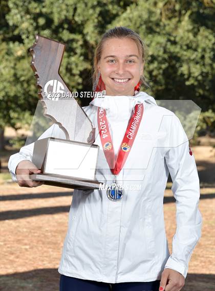 Thumbnail 2 in CIF State Cross Country Championships (Girls Awards) photogallery.