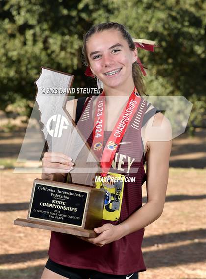 Thumbnail 2 in CIF State Cross Country Championships (Girls Awards) photogallery.