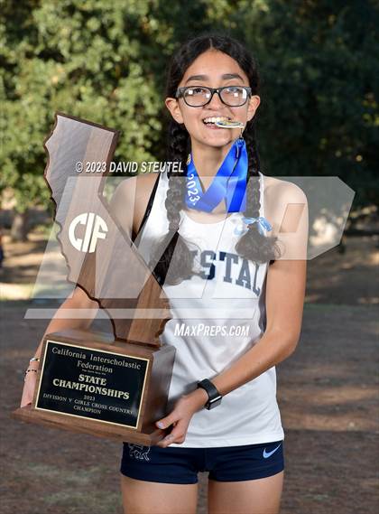 Thumbnail 3 in CIF State Cross Country Championships (Girls Awards) photogallery.