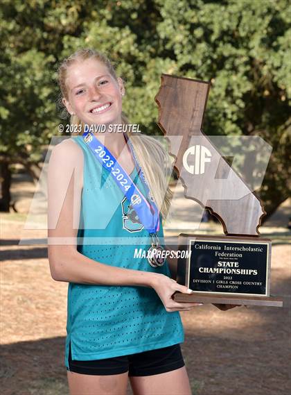 Thumbnail 2 in CIF State Cross Country Championships (Girls Awards) photogallery.