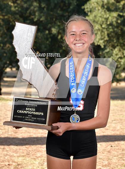 Thumbnail 3 in CIF State Cross Country Championships (Girls Awards) photogallery.