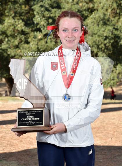 Thumbnail 2 in CIF State Cross Country Championships (Girls Awards) photogallery.