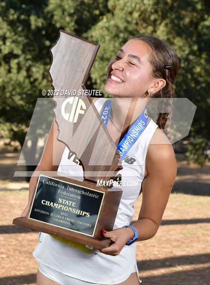 Thumbnail 3 in CIF State Cross Country Championships (Girls Awards) photogallery.