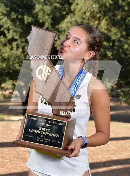 Thumbnail 1 in CIF State Cross Country Championships (Girls Awards) photogallery.