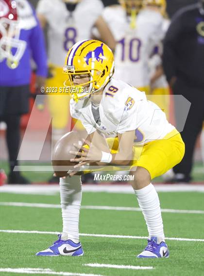 Thumbnail 2 in Grant vs. La Serna (CIF Division 2-AA State Final) photogallery.