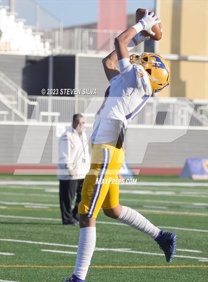 Thumbnail 2 in Grant vs. La Serna (CIF Division 2-AA State Final) photogallery.