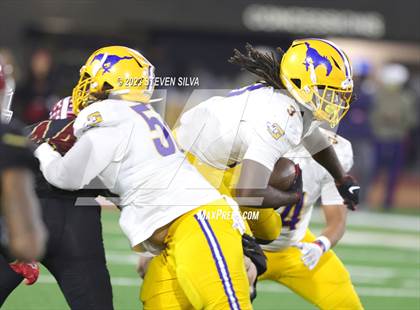 Thumbnail 1 in Grant vs. La Serna (CIF Division 2-AA State Final) photogallery.