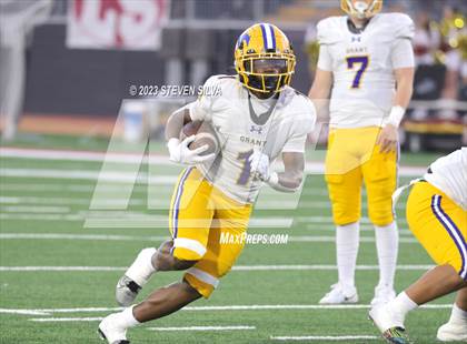 Thumbnail 2 in Grant vs. La Serna (CIF Division 2-AA State Final) photogallery.