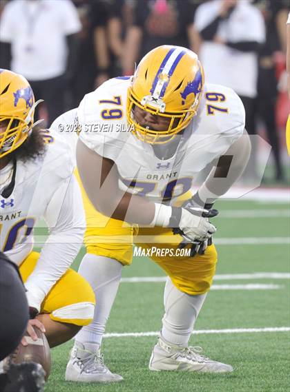 Thumbnail 3 in Grant vs. La Serna (CIF Division 2-AA State Final) photogallery.