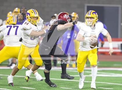 Thumbnail 2 in Grant vs. La Serna (CIF Division 2-AA State Final) photogallery.