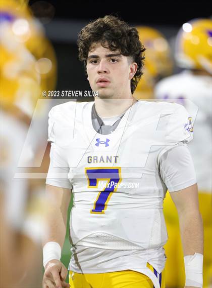 Thumbnail 2 in Grant vs. La Serna (CIF Division 2-AA State Final) photogallery.
