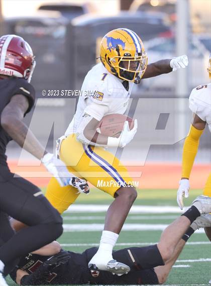 Thumbnail 1 in Grant vs. La Serna (CIF Division 2-AA State Final) photogallery.