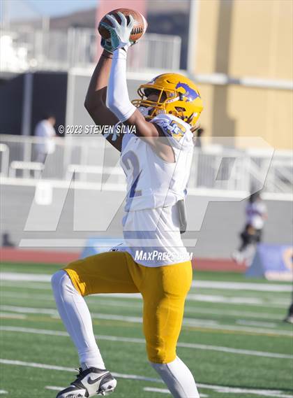 Thumbnail 1 in Grant vs. La Serna (CIF Division 2-AA State Final) photogallery.