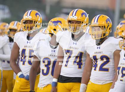 Thumbnail 2 in Grant vs. La Serna (CIF Division 2-AA State Final) photogallery.