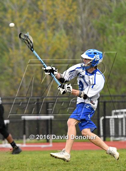 Thumbnail 3 in Walled Lake Western vs. Salem photogallery.