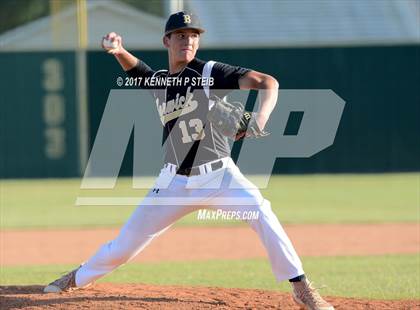 Thumbnail 1 in Berwick vs. Buckeye (LHSAA 3A Quarterfinal) photogallery.
