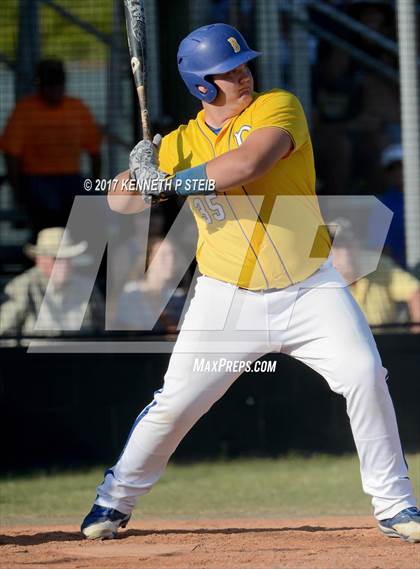 Thumbnail 2 in Berwick vs. Buckeye (LHSAA 3A Quarterfinal) photogallery.
