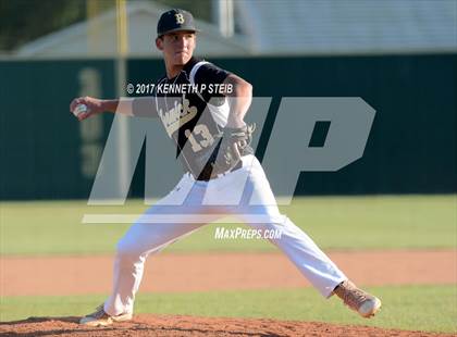 Thumbnail 3 in Berwick vs. Buckeye (LHSAA 3A Quarterfinal) photogallery.