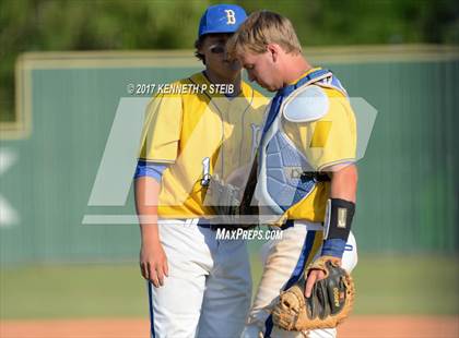 Thumbnail 3 in Berwick vs. Buckeye (LHSAA 3A Quarterfinal) photogallery.