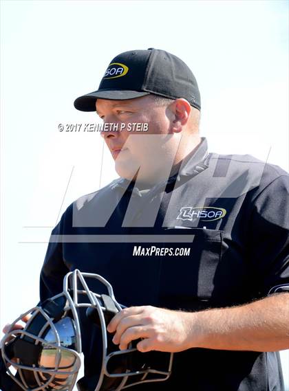 Thumbnail 3 in Berwick vs. Buckeye (LHSAA 3A Quarterfinal) photogallery.