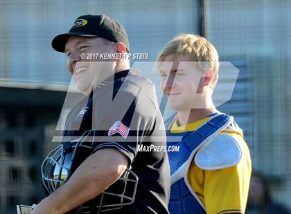 Thumbnail 1 in Berwick vs. Buckeye (LHSAA 3A Quarterfinal) photogallery.