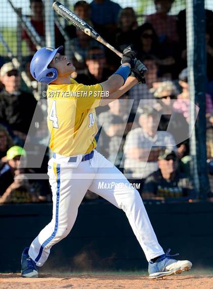 Thumbnail 1 in Berwick vs. Buckeye (LHSAA 3A Quarterfinal) photogallery.