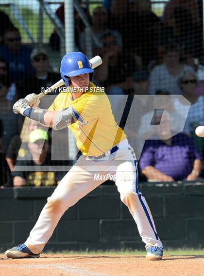 Thumbnail 1 in Berwick vs. Buckeye (LHSAA 3A Quarterfinal) photogallery.