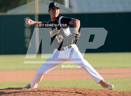 Thumbnail 3 in Berwick vs. Buckeye (LHSAA 3A Quarterfinal) photogallery.