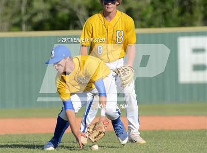 Thumbnail 2 in Berwick vs. Buckeye (LHSAA 3A Quarterfinal) photogallery.