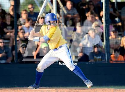 Thumbnail 2 in Berwick vs. Buckeye (LHSAA 3A Quarterfinal) photogallery.