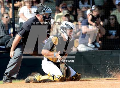 Thumbnail 1 in Berwick vs. Buckeye (LHSAA 3A Quarterfinal) photogallery.