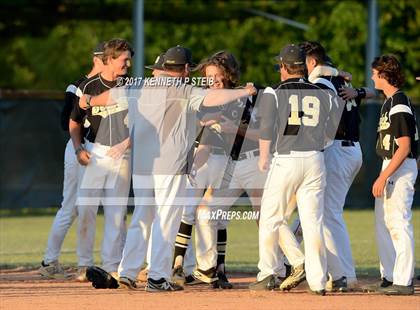 Thumbnail 1 in Berwick vs. Buckeye (LHSAA 3A Quarterfinal) photogallery.