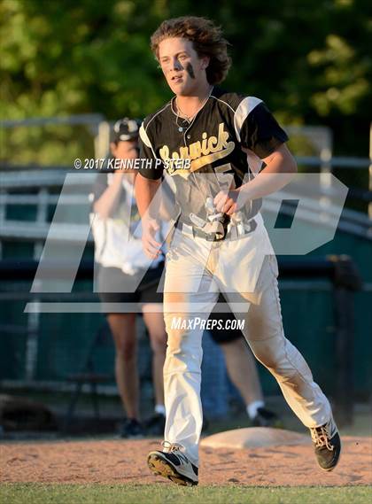 Thumbnail 2 in Berwick vs. Buckeye (LHSAA 3A Quarterfinal) photogallery.