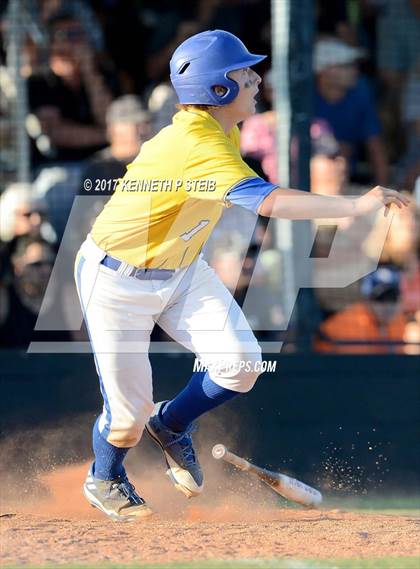 Thumbnail 3 in Berwick vs. Buckeye (LHSAA 3A Quarterfinal) photogallery.