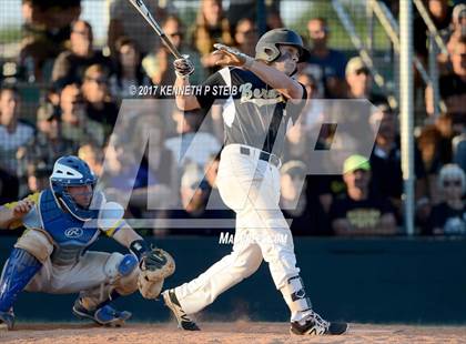Thumbnail 2 in Berwick vs. Buckeye (LHSAA 3A Quarterfinal) photogallery.