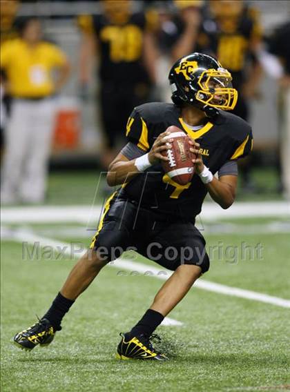 Thumbnail 3 in Steele vs. East Central (Texas Football Classic) photogallery.
