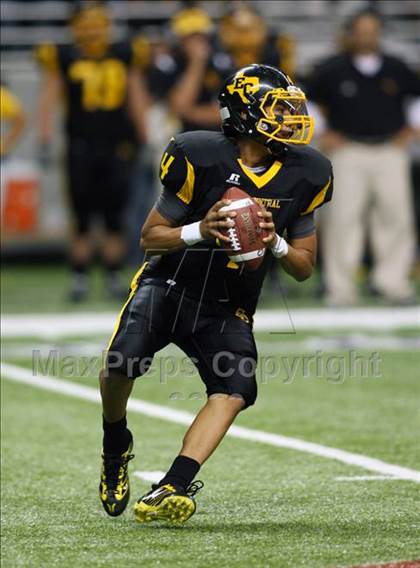 Thumbnail 2 in Steele vs. East Central (Texas Football Classic) photogallery.