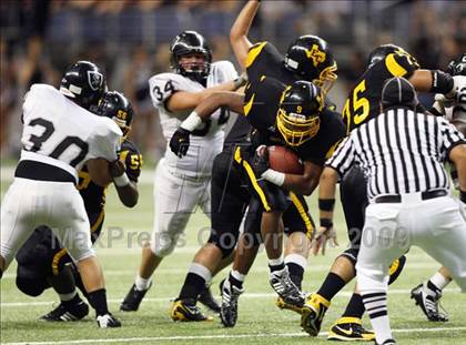 Thumbnail 3 in Steele vs. East Central (Texas Football Classic) photogallery.