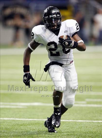 Thumbnail 2 in Steele vs. East Central (Texas Football Classic) photogallery.