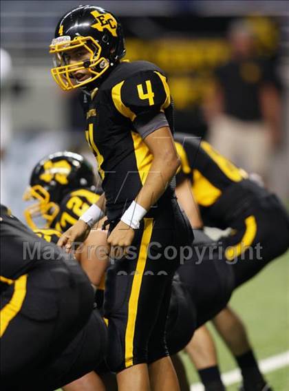 Thumbnail 2 in Steele vs. East Central (Texas Football Classic) photogallery.