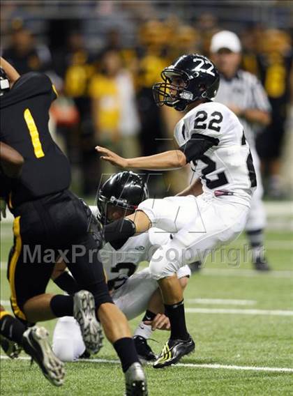 Thumbnail 1 in Steele vs. East Central (Texas Football Classic) photogallery.