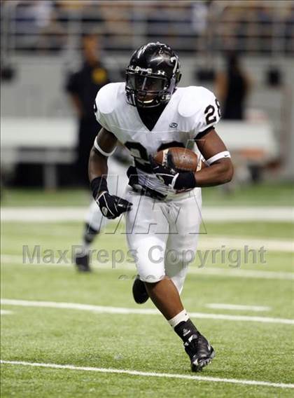 Thumbnail 2 in Steele vs. East Central (Texas Football Classic) photogallery.