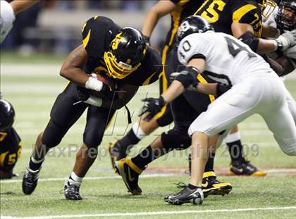 Thumbnail 1 in Steele vs. East Central (Texas Football Classic) photogallery.