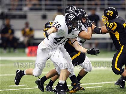 Thumbnail 2 in Steele vs. East Central (Texas Football Classic) photogallery.