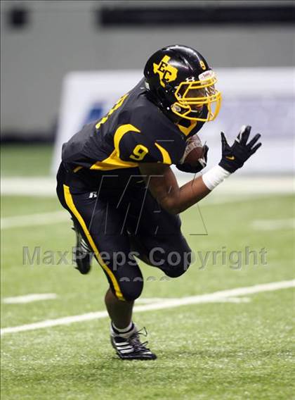 Thumbnail 3 in Steele vs. East Central (Texas Football Classic) photogallery.